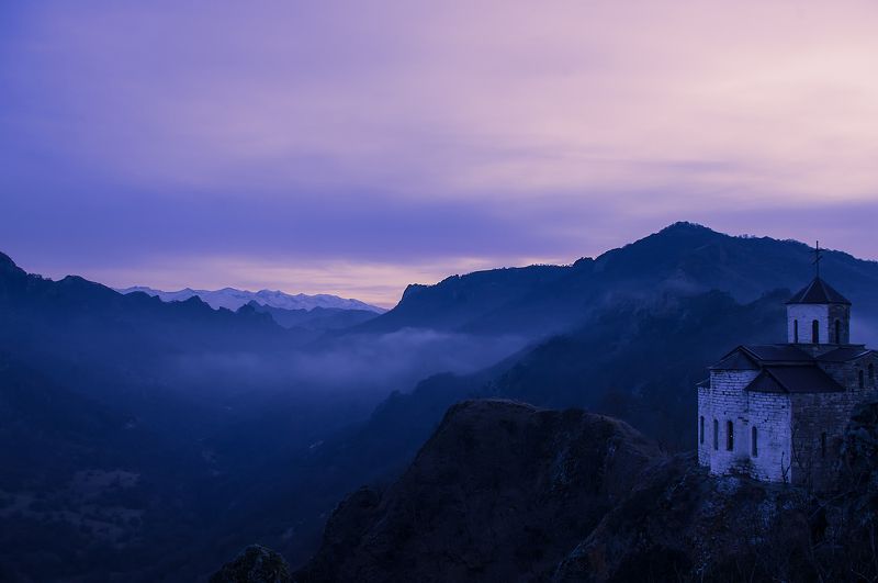 кчр, храм, шоан Вечерний вид на монастырь Х века, на горе Шоана.photo preview