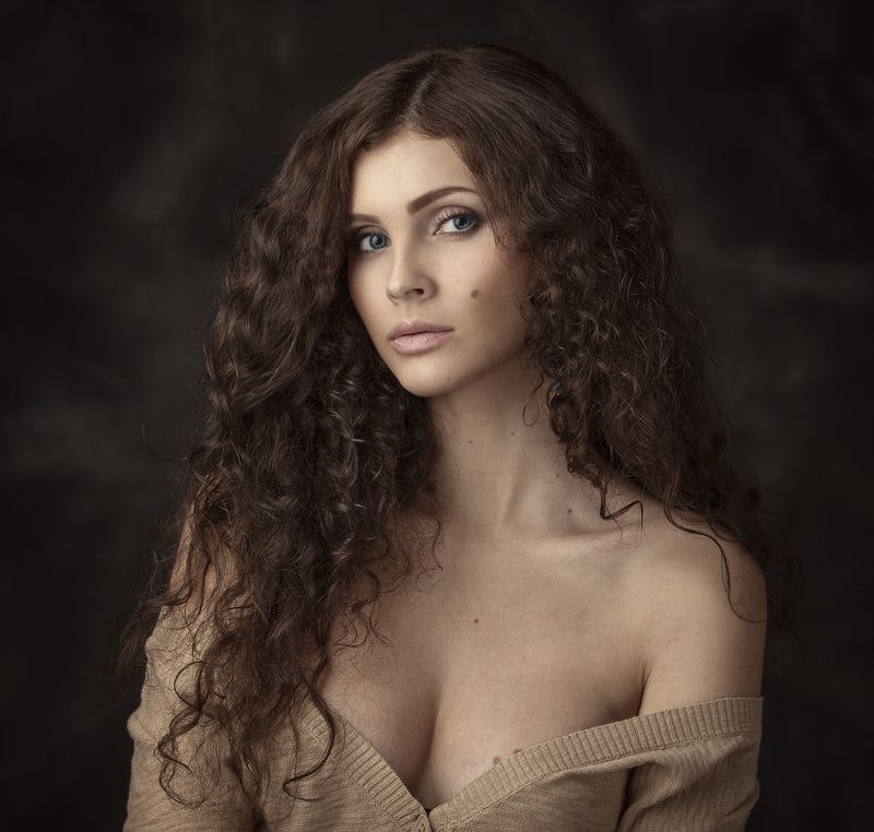 портрет,девушка,2014,студия Полинаphoto preview