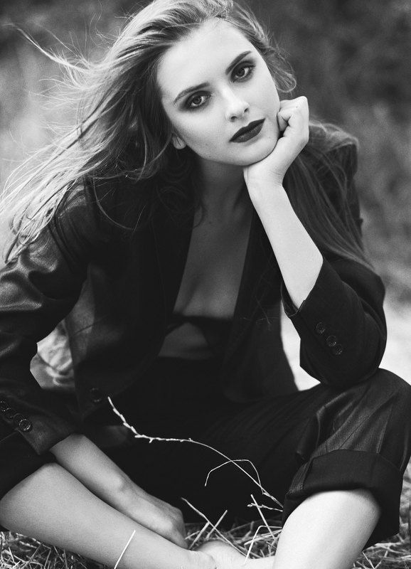 портрет; девушка;модель; Динаphoto preview