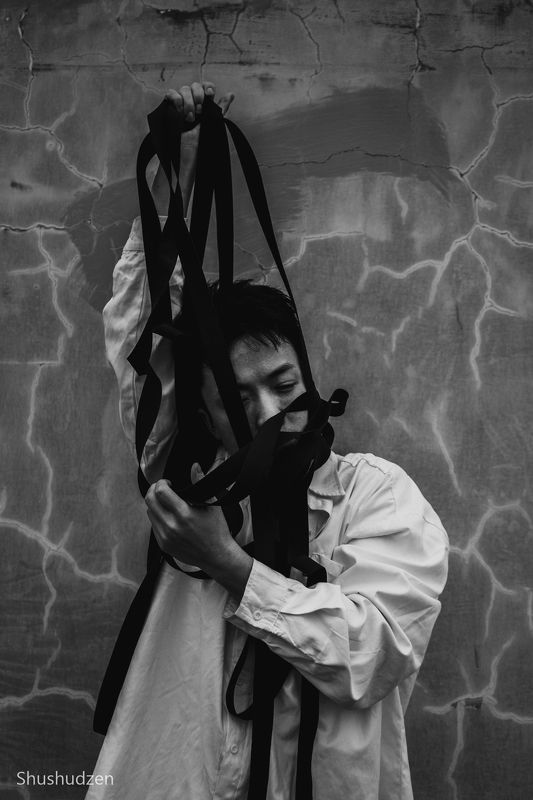 male portrait, black and white, art, contemporary, dance, improvisation, black string Relationsphoto preview