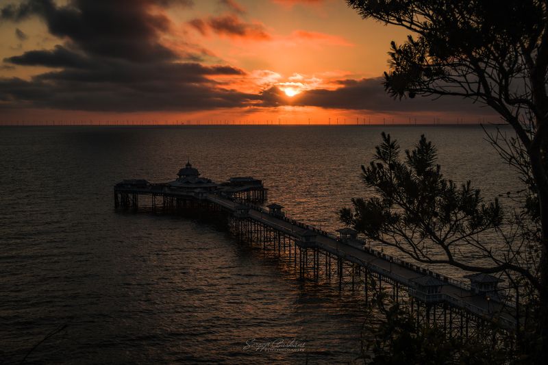 #llandudno #wales #pier #sunrise #victorian Llandudno Pierphoto preview