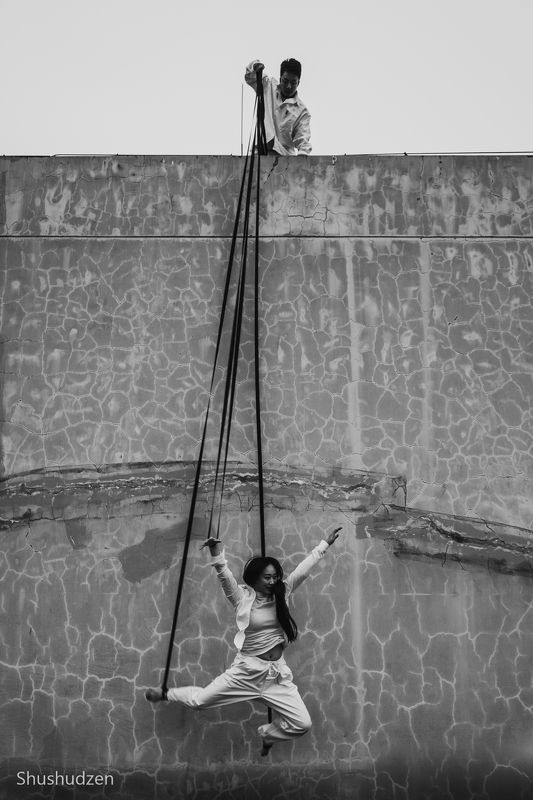 portrait, black and white, art, contemporary, dance, improvisation, black string Relationsphoto preview