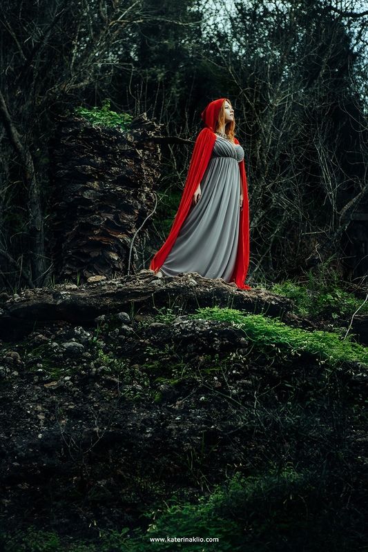 red, woman, model, cloak, girl, fairy, magic, magical, wonderful, foresl, beauty, beautiful, nature Red cloakphoto preview