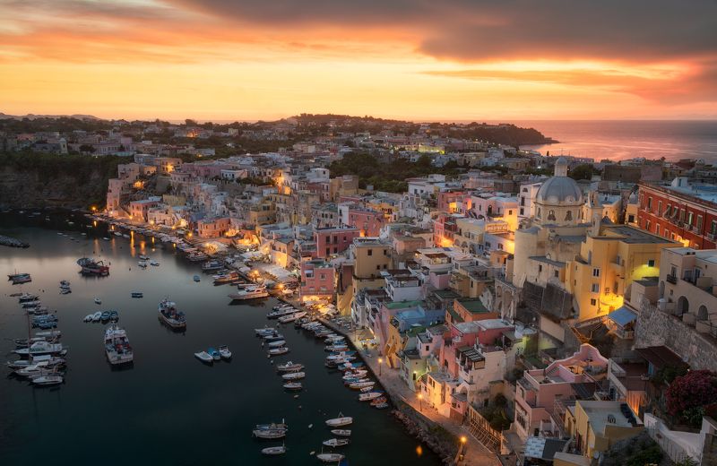 италия, корричелла, прочида, рассвет, закат, море, город, остров, порт, бухта, неаполь, italy, italia, corricella, dawn, sunrise, sunset, procida, island, port, naples, napoli Корричелла / Corricellaphoto preview