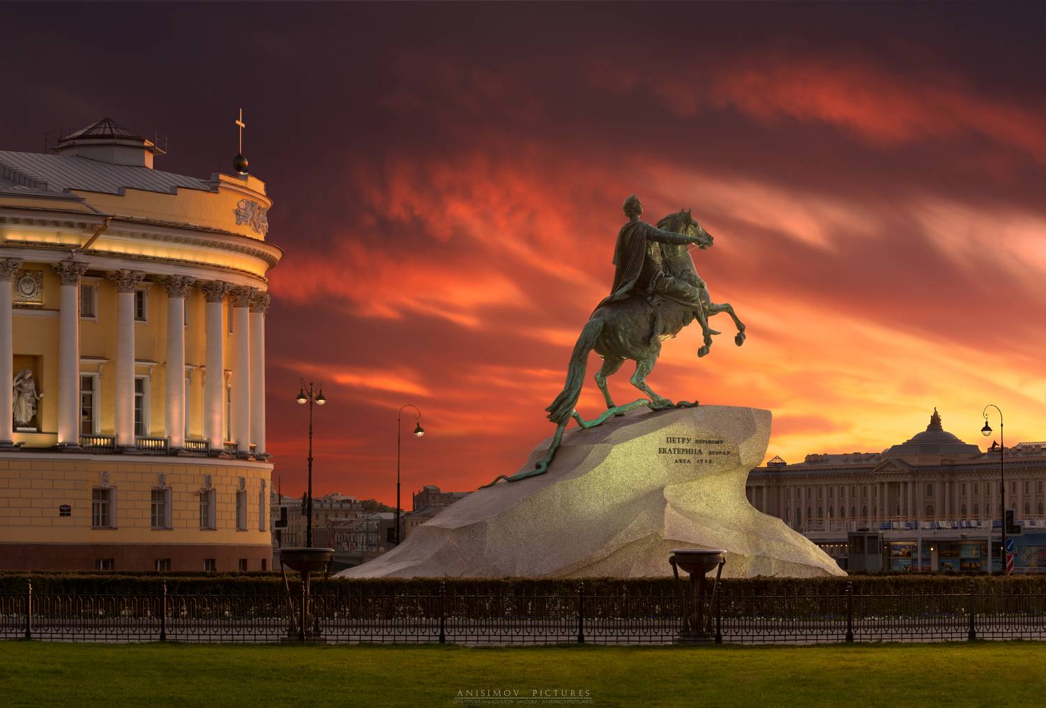 У Медного Всадника. Автор: Dmitriy Anisimov закат, санкт-петербург, архитектура, памятник, лето, памятник, россия, Dmitriy Anisimov
