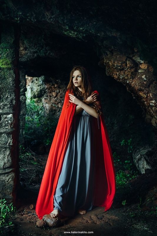 red, woman, model, cloak, girl, fairy, magic, magical, wonderful, foresl, beauty, beautiful, nature Red cloakphoto preview