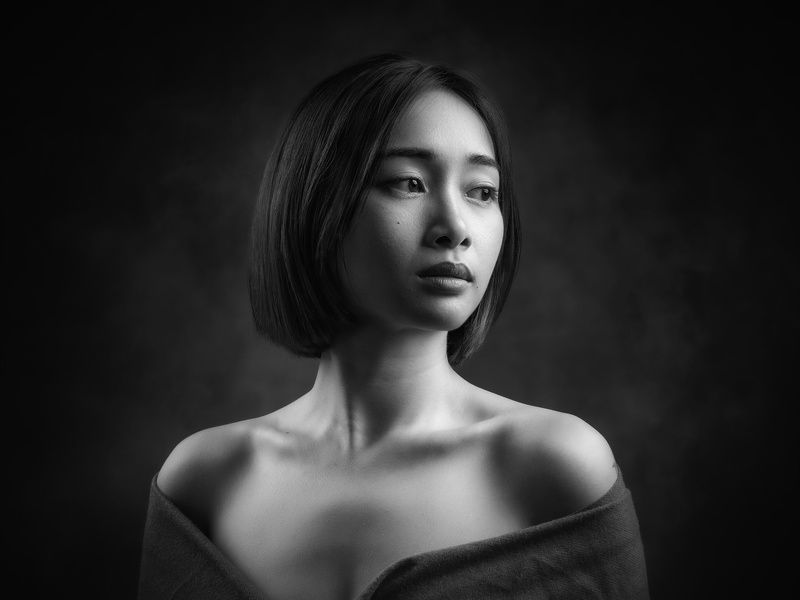 portrait, mood portrait, face, mood, asian, vietnamese, vietnam, eyes, face, beauty, bw, black and white, monochrome * * *photo preview