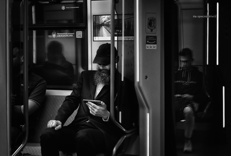 чб фото, метро В Метро фото превью