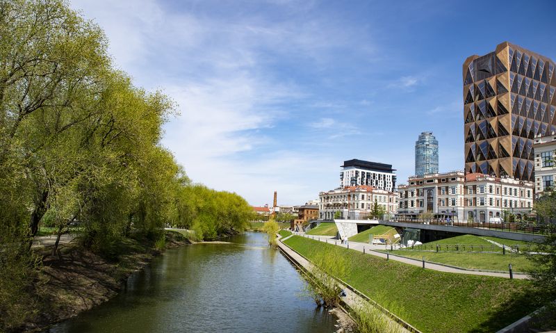 Набережная Исетиphoto preview