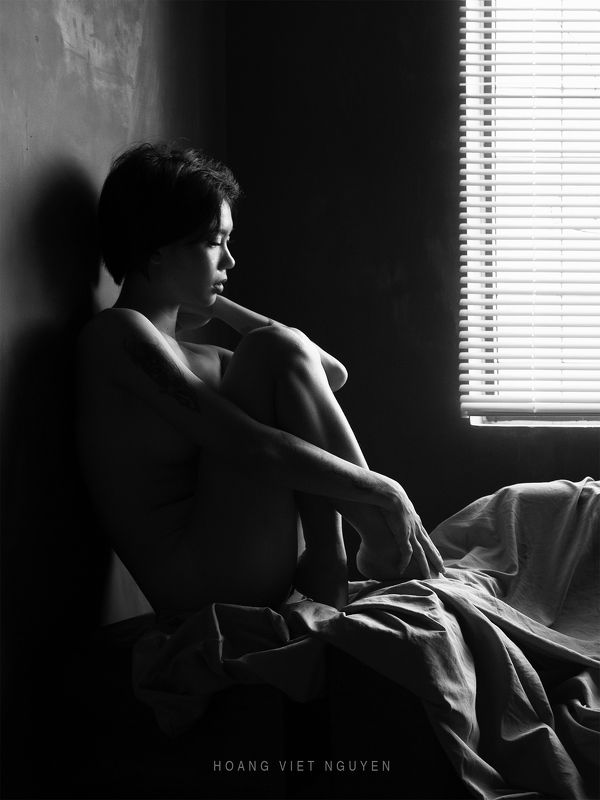 nude, fine nude, bw, monochrome, black and white, body, curves, natural light, vietnam, vietnamese * * *photo preview
