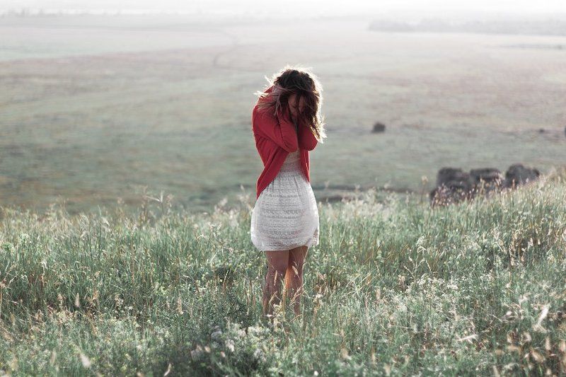 ветер портрет кенон canon 50 1,8 красный модель природа ветерphoto preview