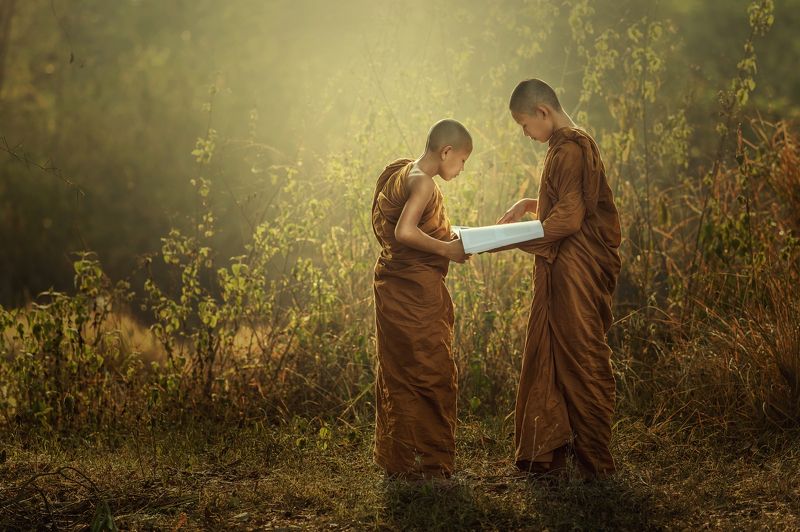monk, buddhist, young, outdoor, robe, street, pilgrimage, cultural, burma, view, boy, red, burmese, culture, walking, summer, myanmar, novice, morning, people, poor, one, ethnic, traditional, buddhism, asia, belief, religious, portrait, small, poverty, tr Novice Monk teaching.photo preview