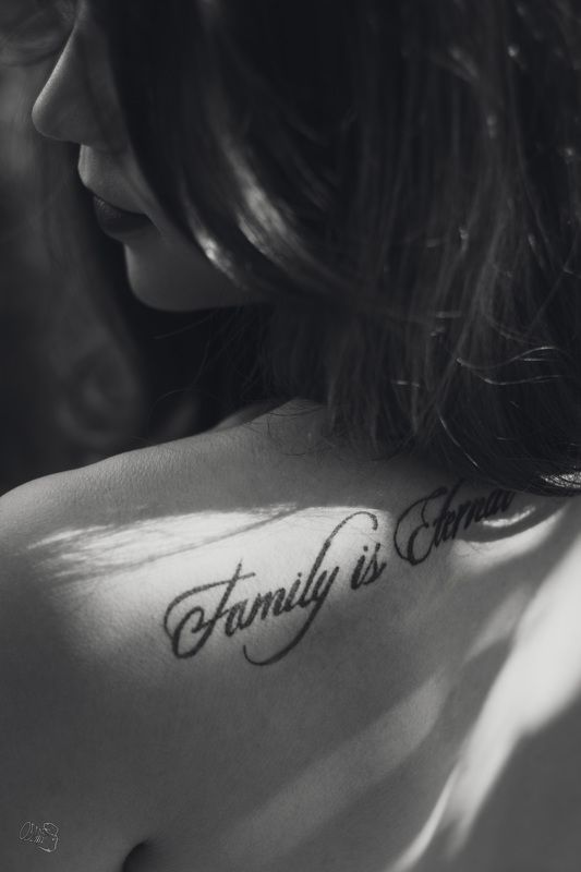 back black and white  Backphoto preview