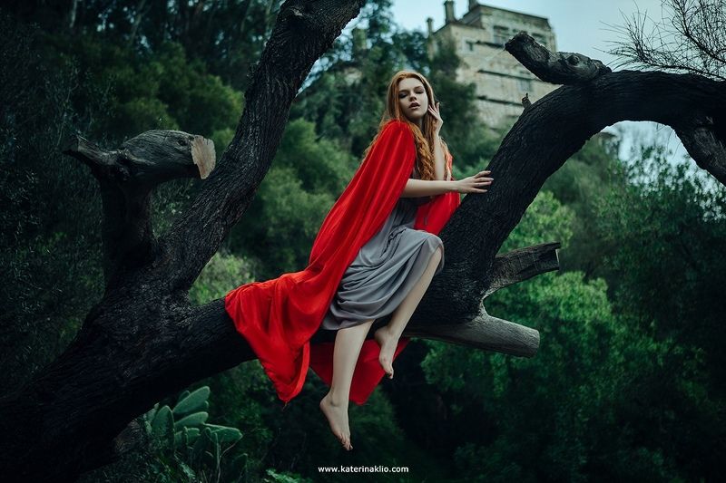 red, woman, model, cloak, girl, fairy, magic, magical, wonderful, foresl, beauty, beautiful, nature Red cloakphoto preview