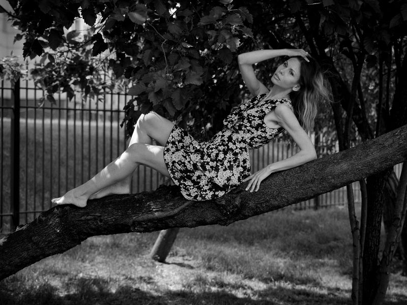 женский  портрет, концептуальное фото, сексуальная девушка, стрит Маринаphoto preview