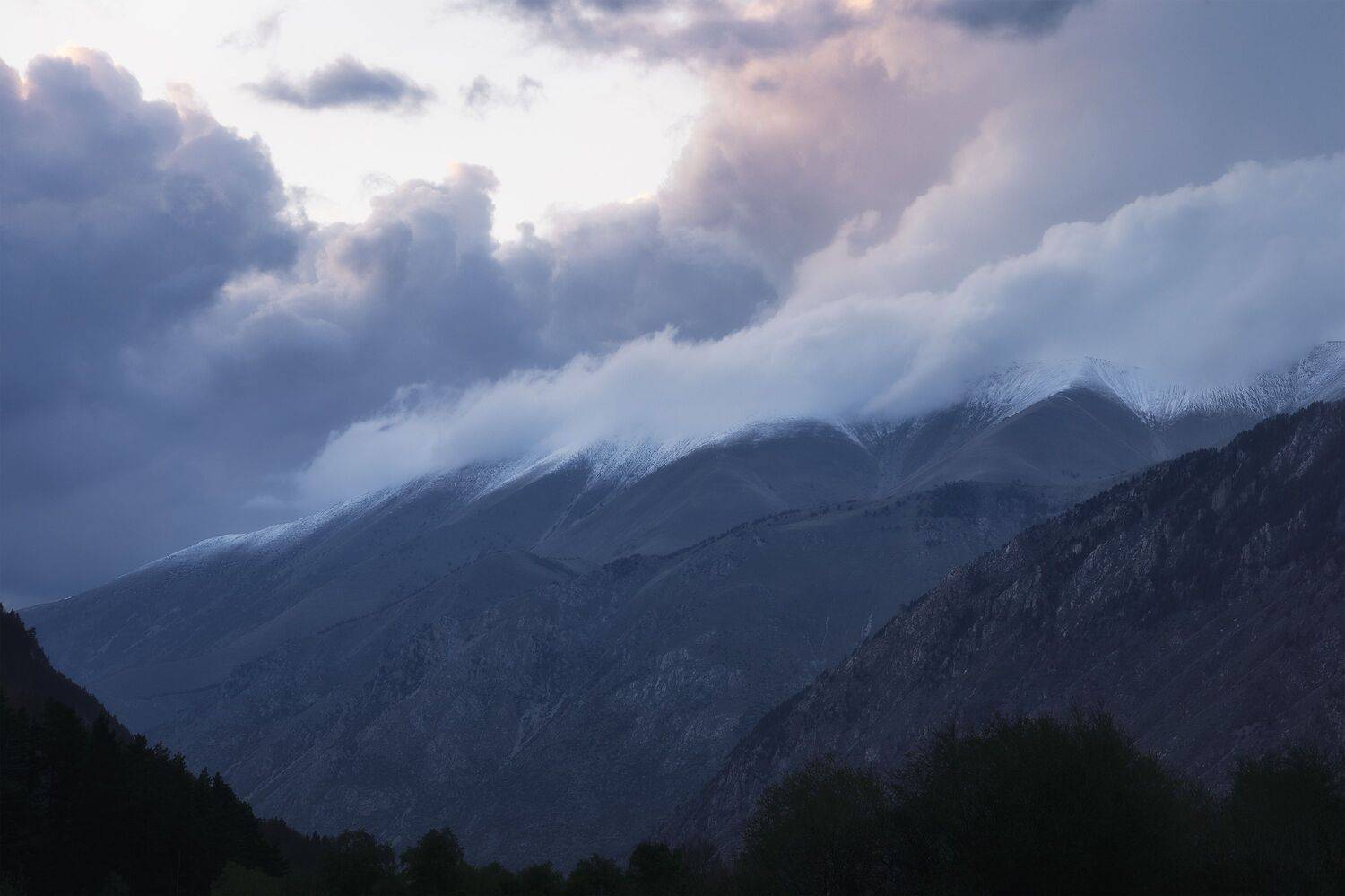 горы, снег, облака, пейзаж, кавказ, кчр, весна, mountains, hiking, landscape, snow, sunset, закат, clouds, Чаланов Иван