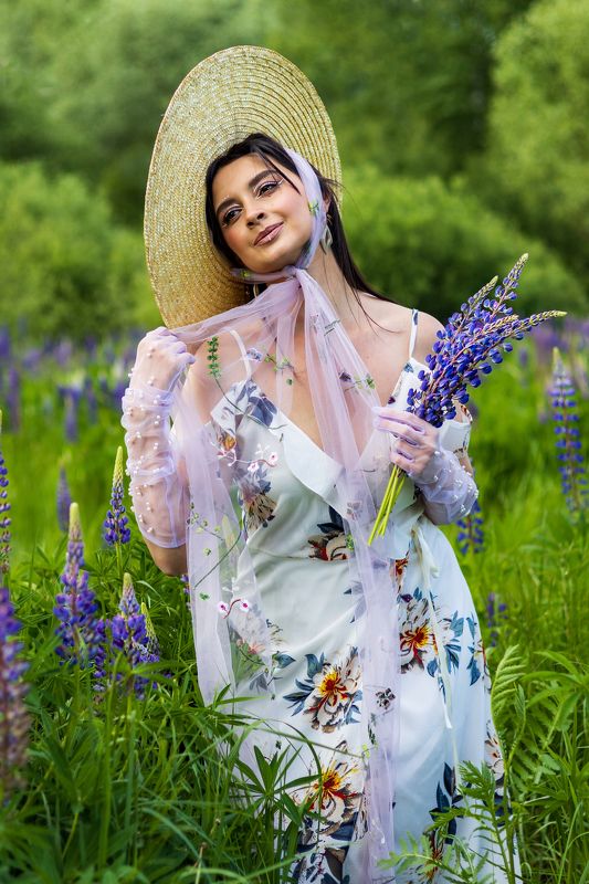 в люпинахphoto preview