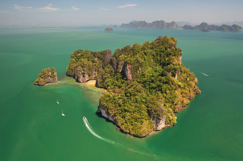 sea, green, island, jungle, ship, ocean, golf, bird\'s, view, aerial, high, uninhabited, desert Flying foxphoto preview