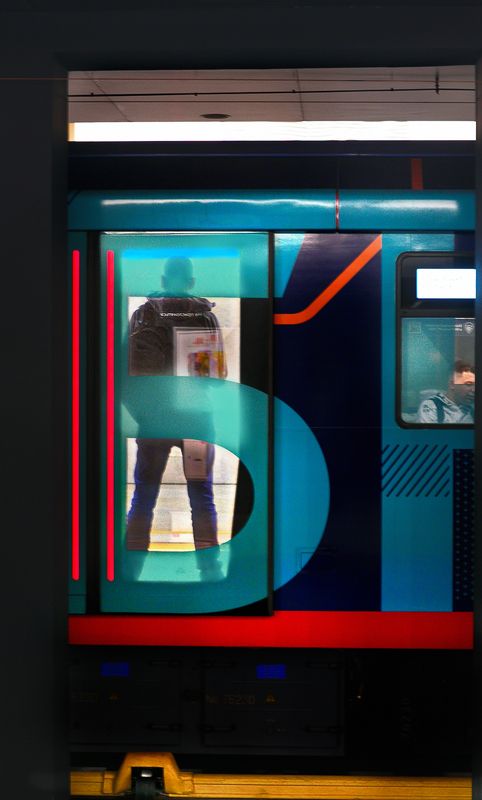 городские картинки,  метро, пассажиры В Метро фото превью