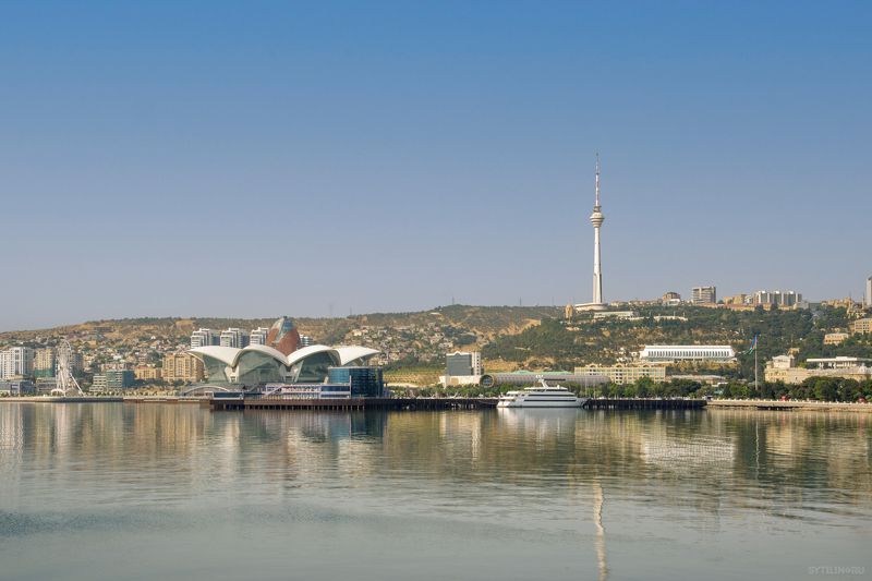 баку, набережная, панорама, каспий, каспийское море, дениз, город, вид, столица, азербайджан, телевышка, молл, deniz, путешествие, достопримечательность, Вид на торговый центр Дениз (Deniz mall) и телевышку в Баку, Азербайджан фото превью