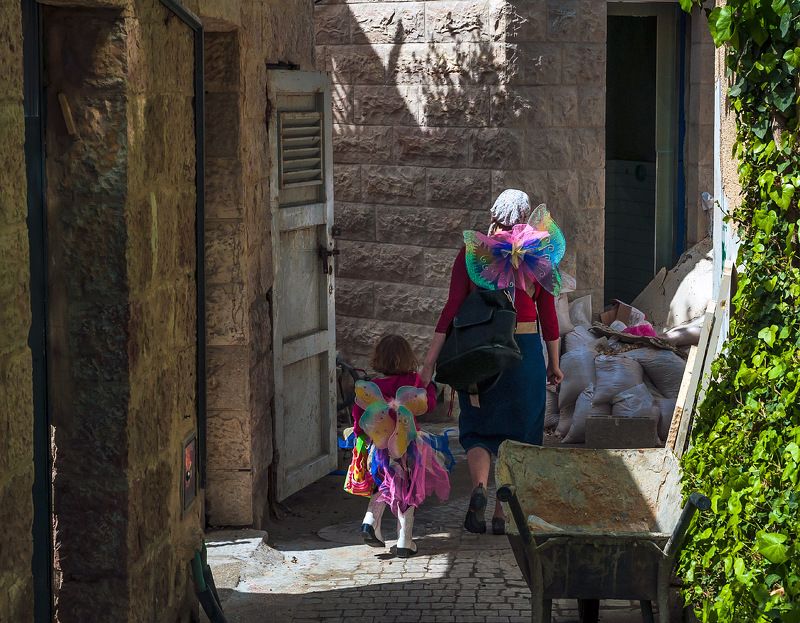 Улетают бабочки.photo preview