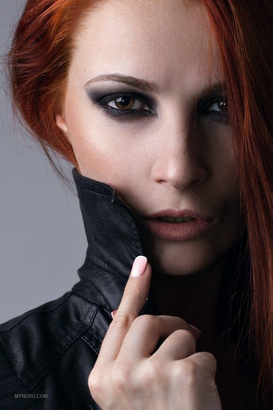 портрет Анжеликаphoto preview