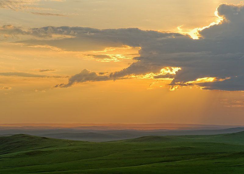 Россия_Сибирский федеральный округ_Забайкальский район_посёлок Билитуй_сопки_закат_вечер. Забайкальское золото.photo preview
