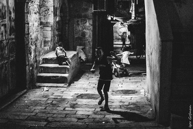 #israel #jerusalem #street #streetphoto #genre #bw Fan fan fanphoto preview