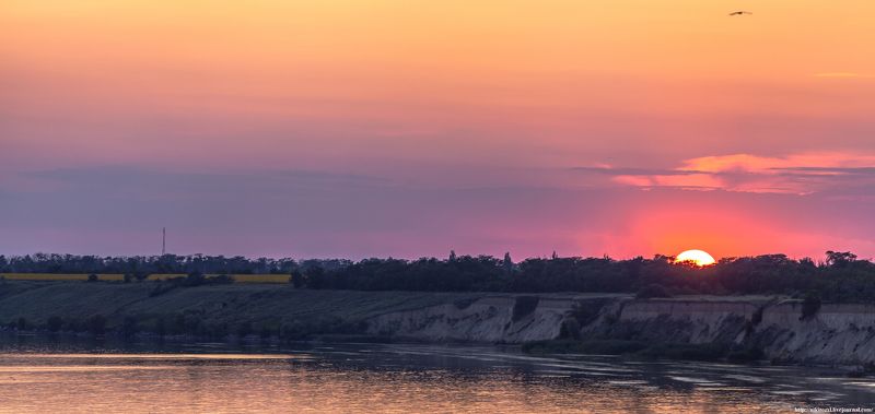 Закат, солнце, лето, Украина Огненный закатphoto preview