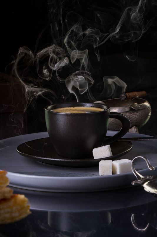 кофе, сигара, никотин, дым, чашка, ретро, винтаж, настроение, стиль, аромат, мужской стиль, сахар, пепельница, удовольствие, одиночество Аромат кофе & дым сигары...photo preview