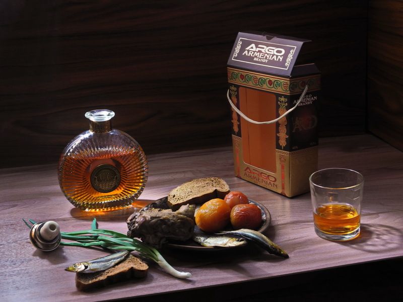 бренди, коньяк, виски, копченость, лук, хлеб, Армянский бренди.photo preview