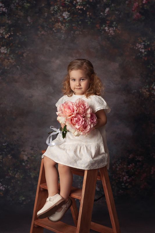 love, baby, family, babyphoto, familyphoto, children, childrenphoto, childrenphotography, девочка, милашка, малышка, детский портрет, девочка с цветами, студийный портрет, портрет девочки, детская фотосессия, студийная фотосессия, фотосессия photo preview