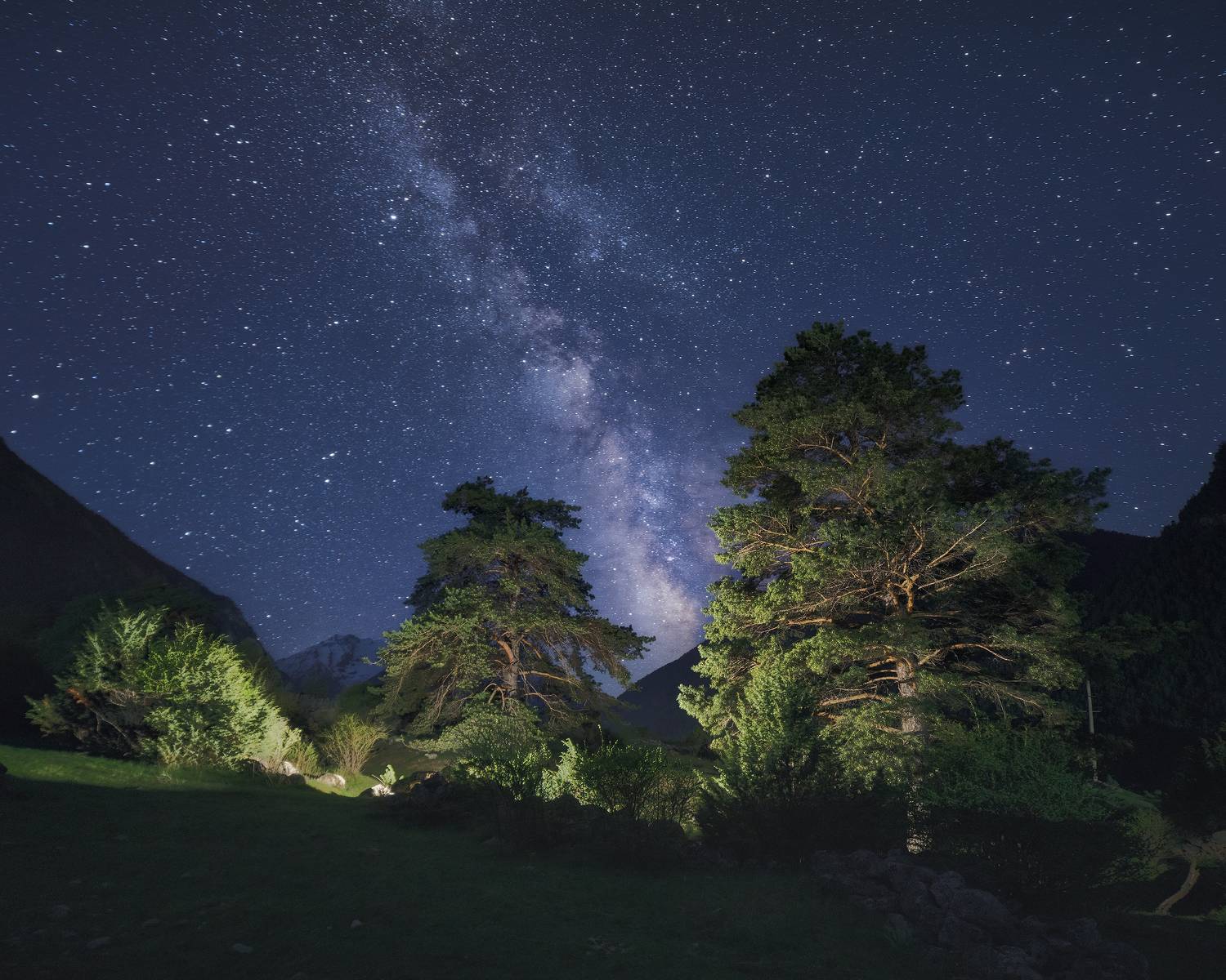 горы, звезды, сосны, пейзаж, кавказ, кчр, весна, mountains, hiking, landscape, млечный путь, milky way, pine, nightscape, ночь, Чаланов Иван