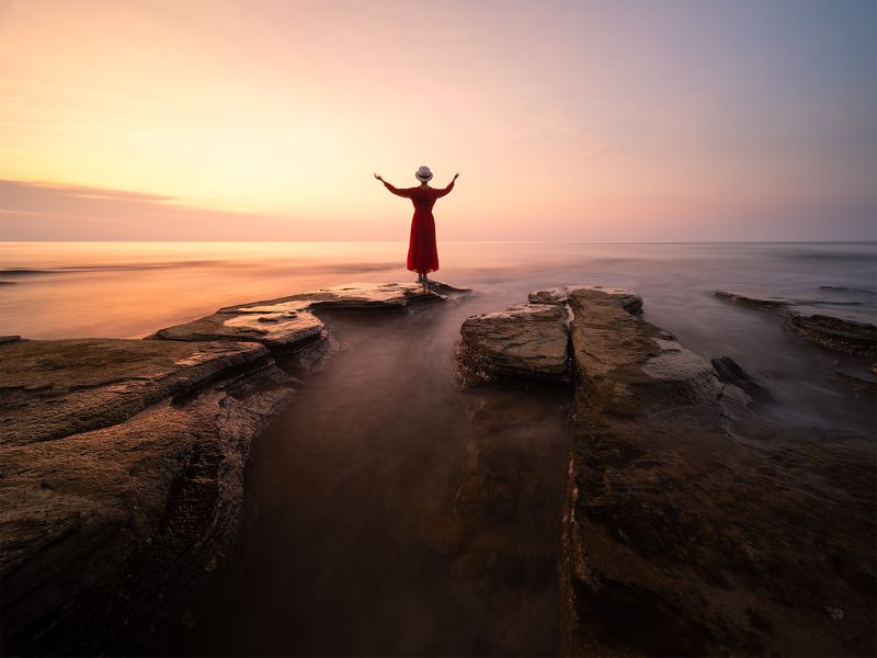 Embrace the seaphoto preview