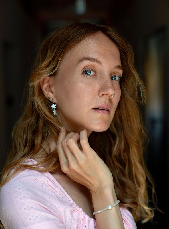 портрет, портретная фотография, женский портрет, естественный свет, фотосессия, цвет, девушка, естественность Светаphoto preview