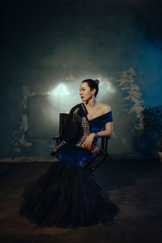 woman, dark, studio, beauty, beautiful, portrait, charm, lady, felinity, female, model Woman photo preview