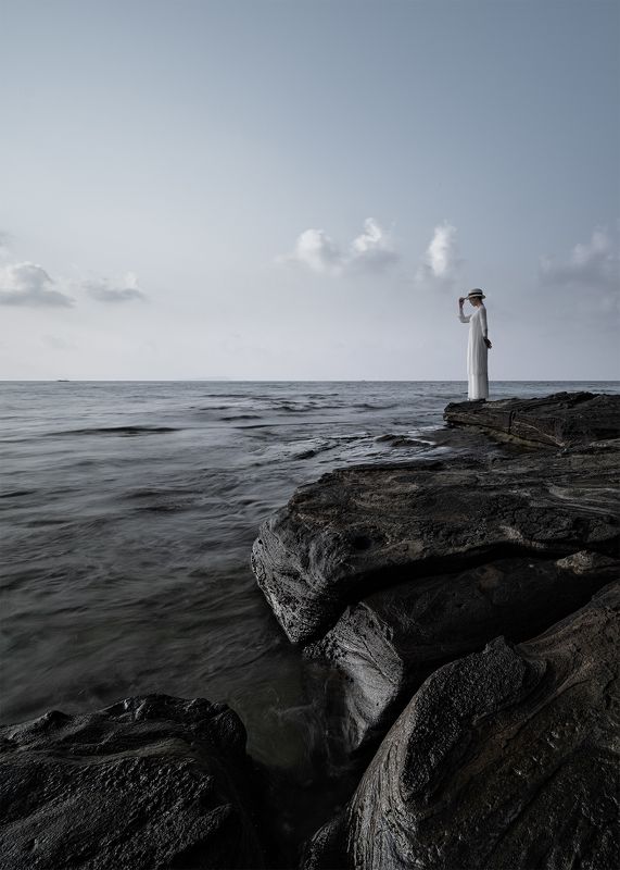 fill one\'s mind with a myriad of thoughts and ideaphoto preview