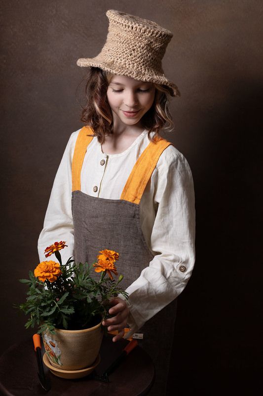 Садовницаphoto preview