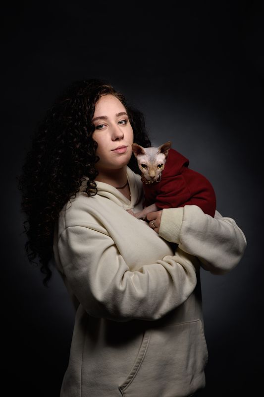 портрет, женский портрет, студийный портрет, кот, сфинкс Аннаphoto preview