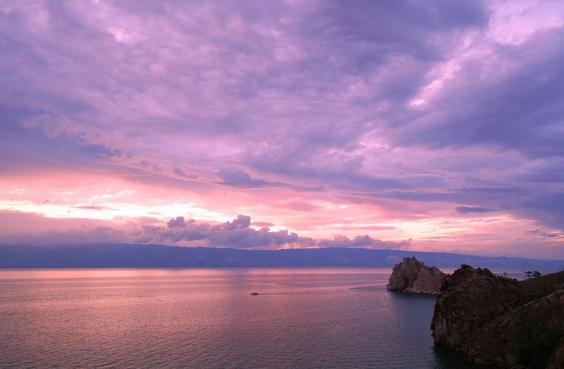island, lake, sea, evening, sky, sunset, rock, nature, landscape, horizon, summer, shore, relief Evening on Olkhonphoto preview