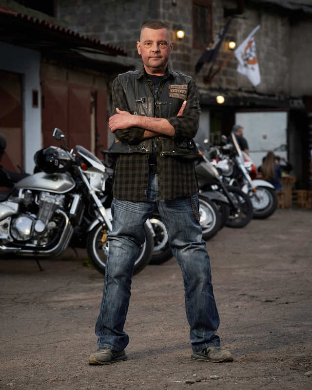 man, biker, Moto, motorcycle, bike, portrait, donetsk, russia, dpr, garage, flash, profoto Warriors of the Wind, Donetskphoto preview