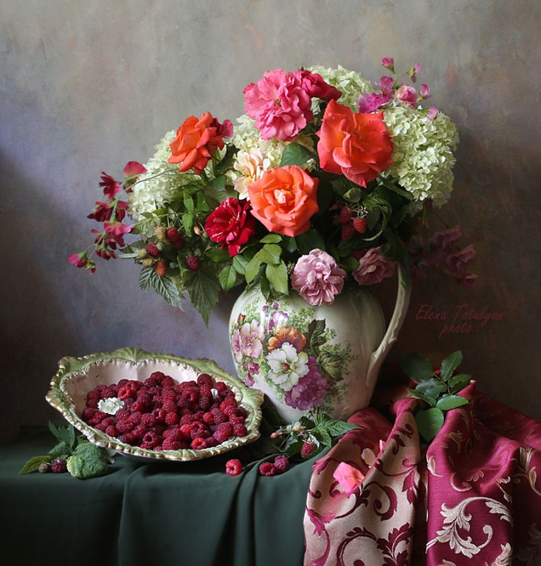 цветы, ягоды, розы, малина Июльский натюрмортphoto preview