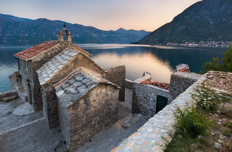 Утро в бока-которском заливеphoto preview