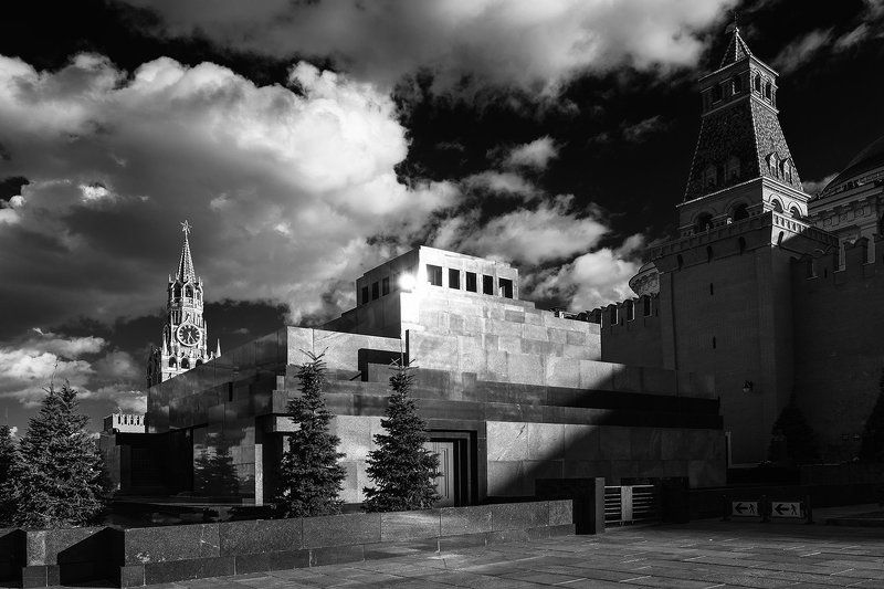 Mausoleumphoto preview