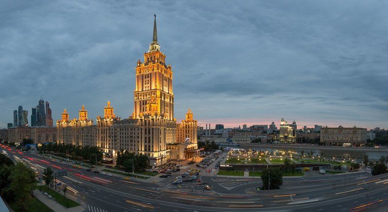 гостиница, Украина, Москва, Россия, река Вид на гостиницу Украинаphoto preview