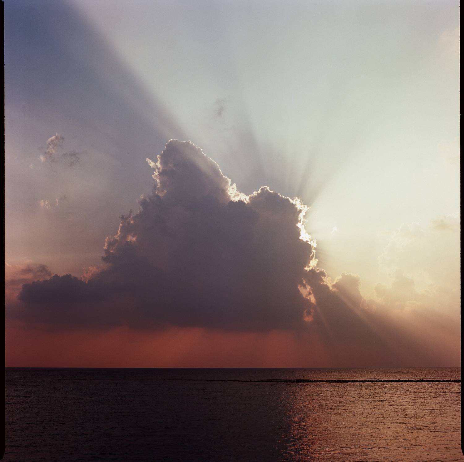 Maldives on Film. Автор: Попов Алексей bronica sq-a, bronica, sq-a, zenzabronica, film, analog, аналоговая фотография, пленка, medium format, m-format, middle, 120 film, 6x6, 120mm, средний формат, kodak, portra400, landscape, пейзаж, природа, maldives, мальдивы, , Попов Алексей