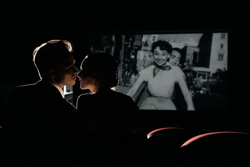 lovestory, влюбленные, фотосессия в кинотеатре Lovestoryphoto preview