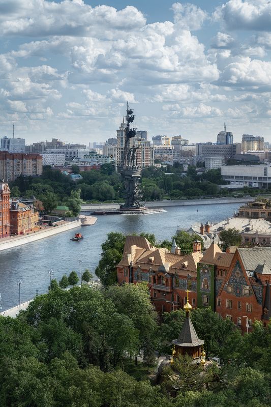 город, архитектура, река, петр i, москва, дома, высота, высотки, крыши, архитектура, мегаполис, столица, улицы С видом на Петра Iphoto preview