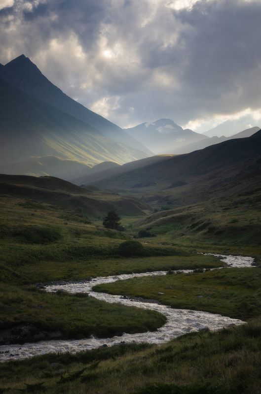 Вечер в долине р. Кыртык. Приэльбрусье. photo preview