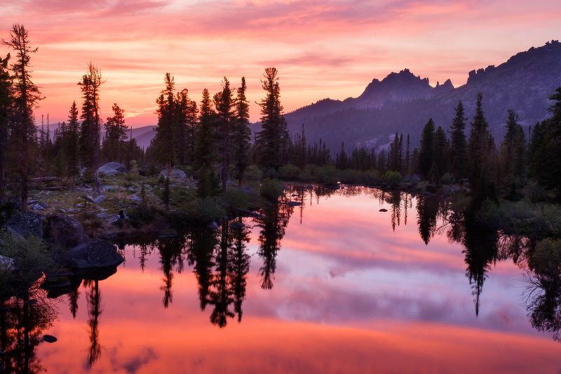 Ергаки, оз. Лазурное закат на оз. Лазурноеphoto preview
